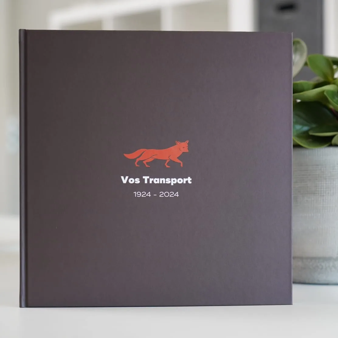 Vooraanzicht van het jubileumboek